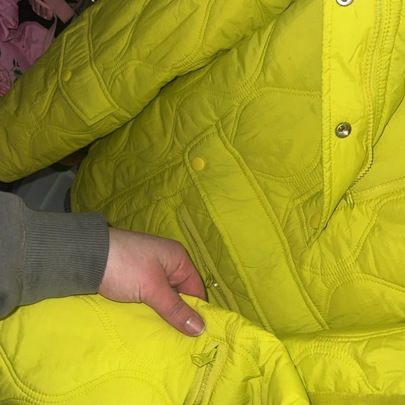 Blank NYC neon puffy coat - Picture 3 of 4